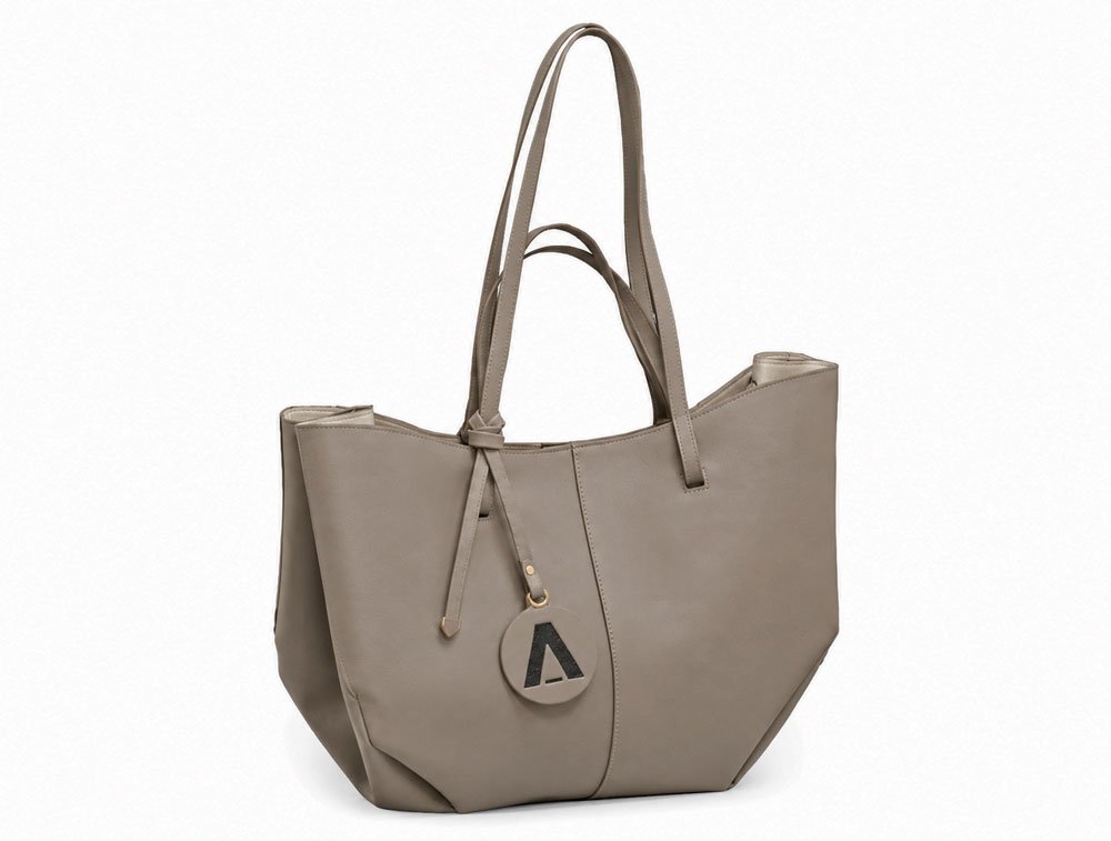 Alternative view of Bolso en cuero gris