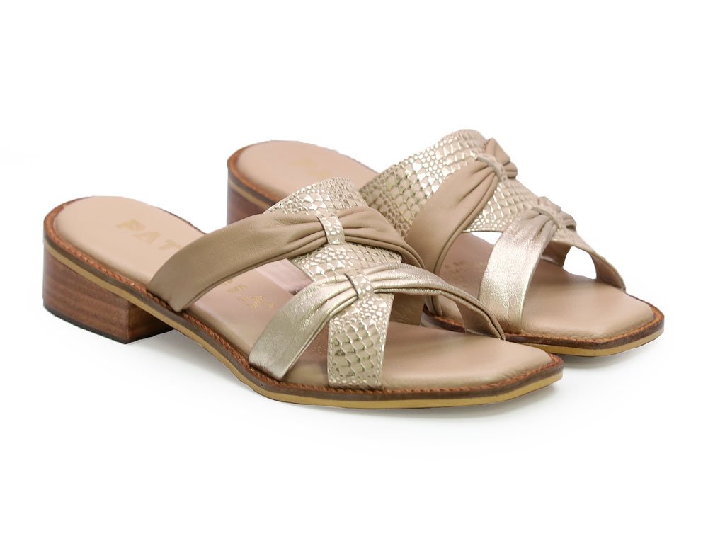 Alternative view of Sandalia en cuero amaretto