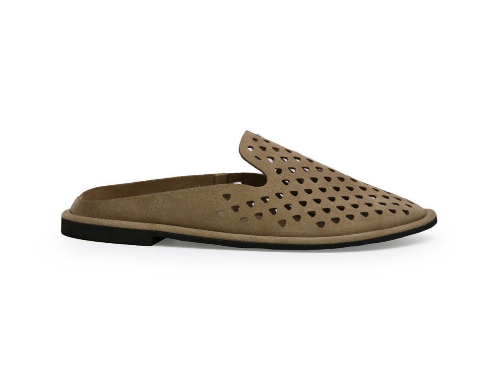 Zueco en cuero beige