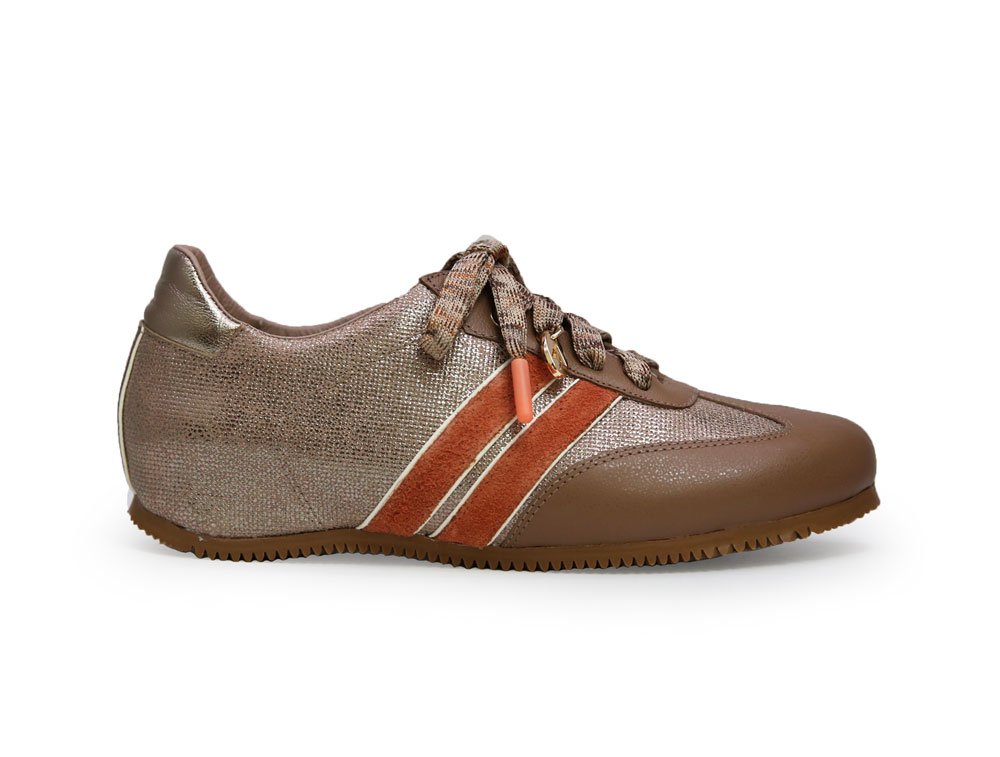 Tenis en cuero mocca