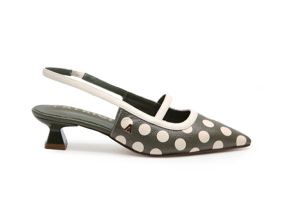 Zapatilla de tacón en cuero verde